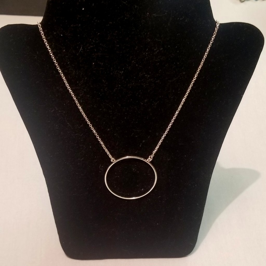 Lele Sadoughi Silver Tone Circle Necklace 19inch 30$